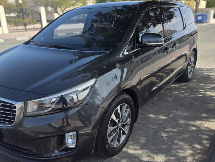 Kia Carnival 2017 - Image 2