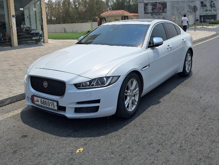 Jaguar XE 2016 - Image 2