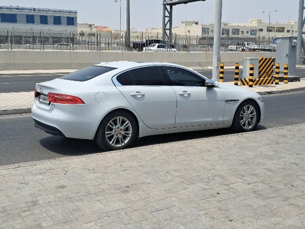 Jaguar XE 2016 - Image 3