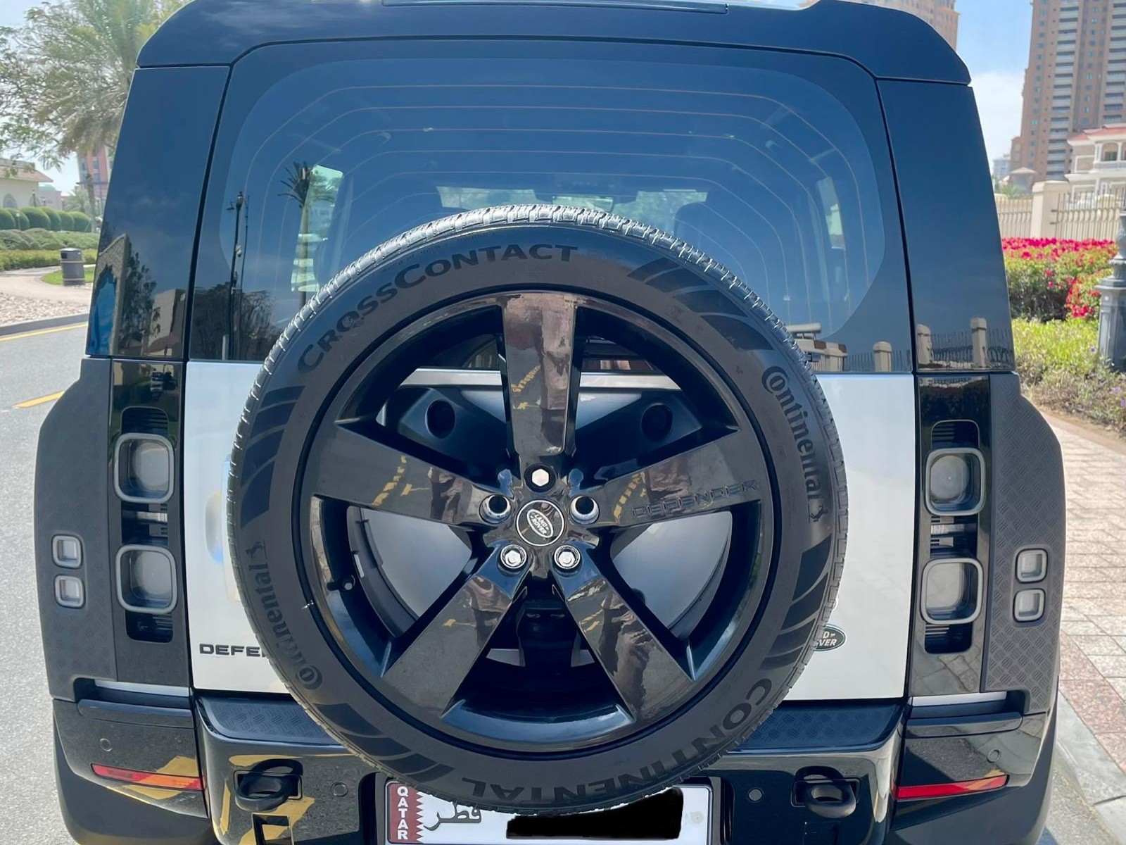 Land Rover Defender X Dynamic 2022 - Image 4