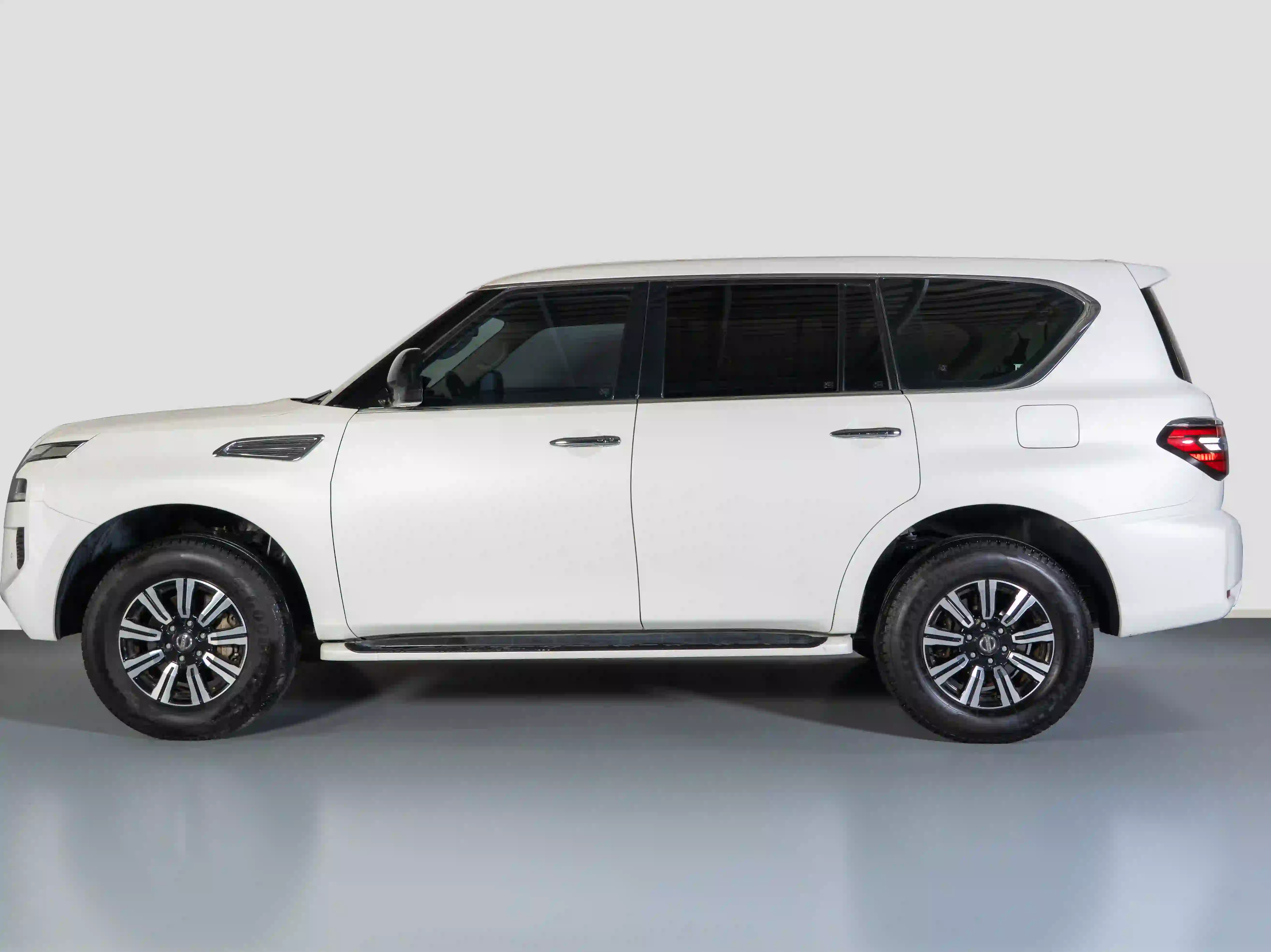 Nissan Patrol XE 2020 - Image 2