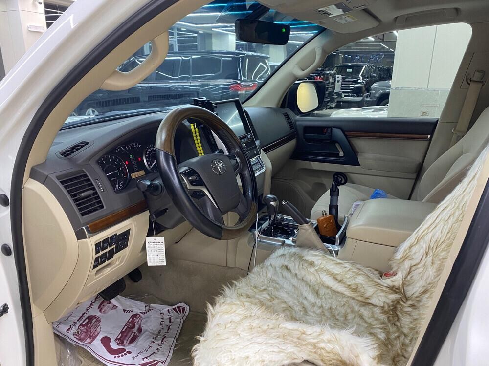 Toyota Land Cruiser GX.R 2018 - Image 4