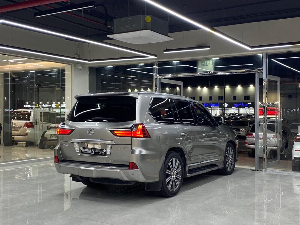 Lexus LX 570 2017 - Image 3