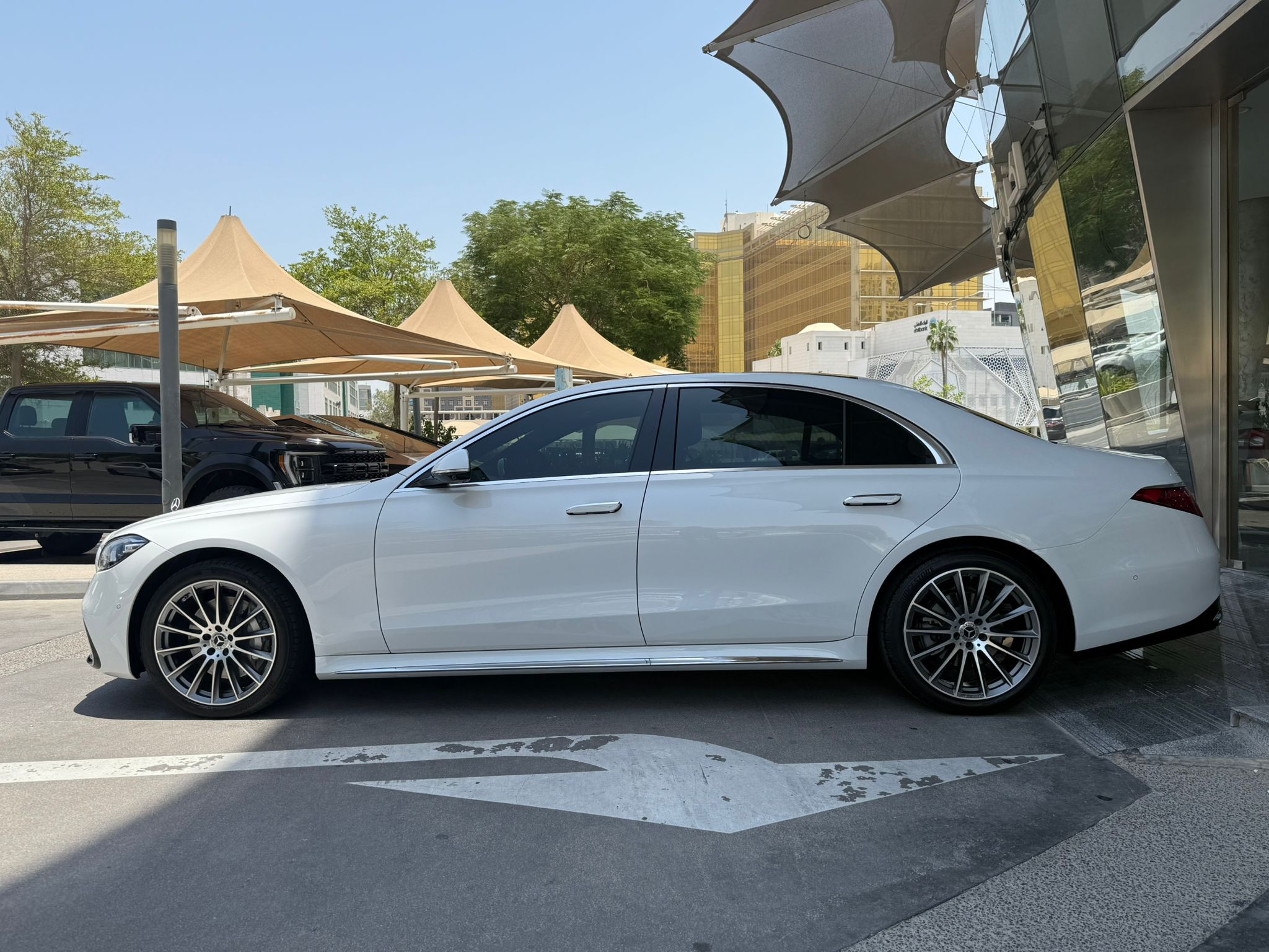Mercedes-Benz S-Class Sedan 450 AMG - Image 2