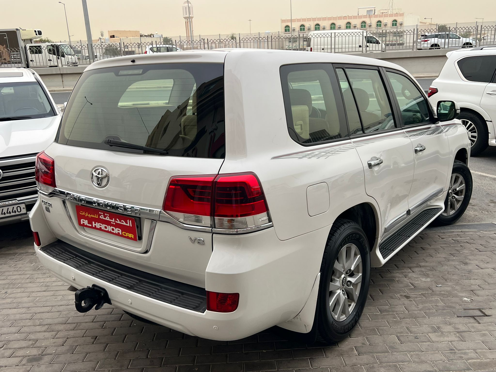 Toyota Land Cruiser GXR v8 2019 - Image 4