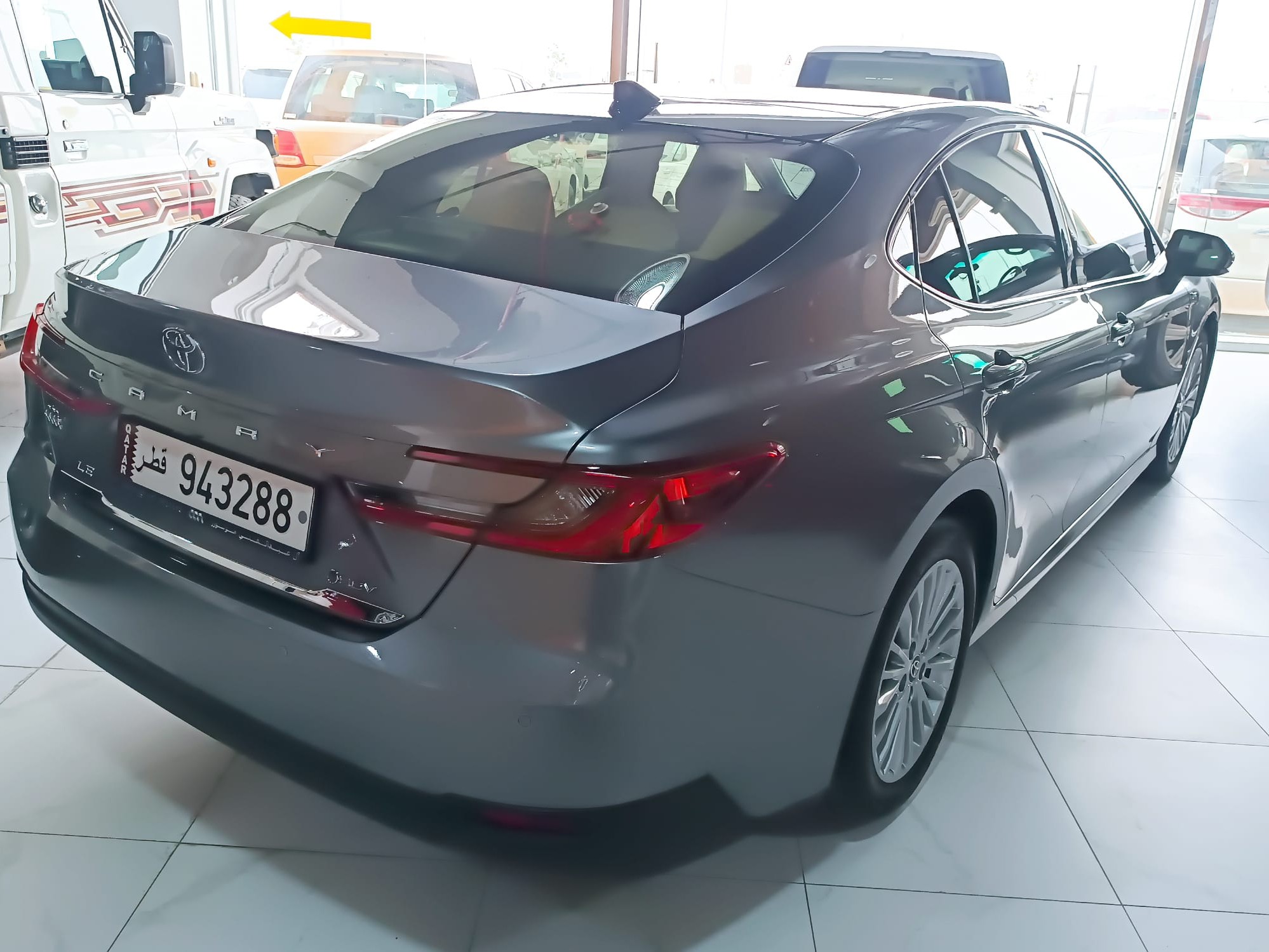 Toyota Camry 2025 - Image 2