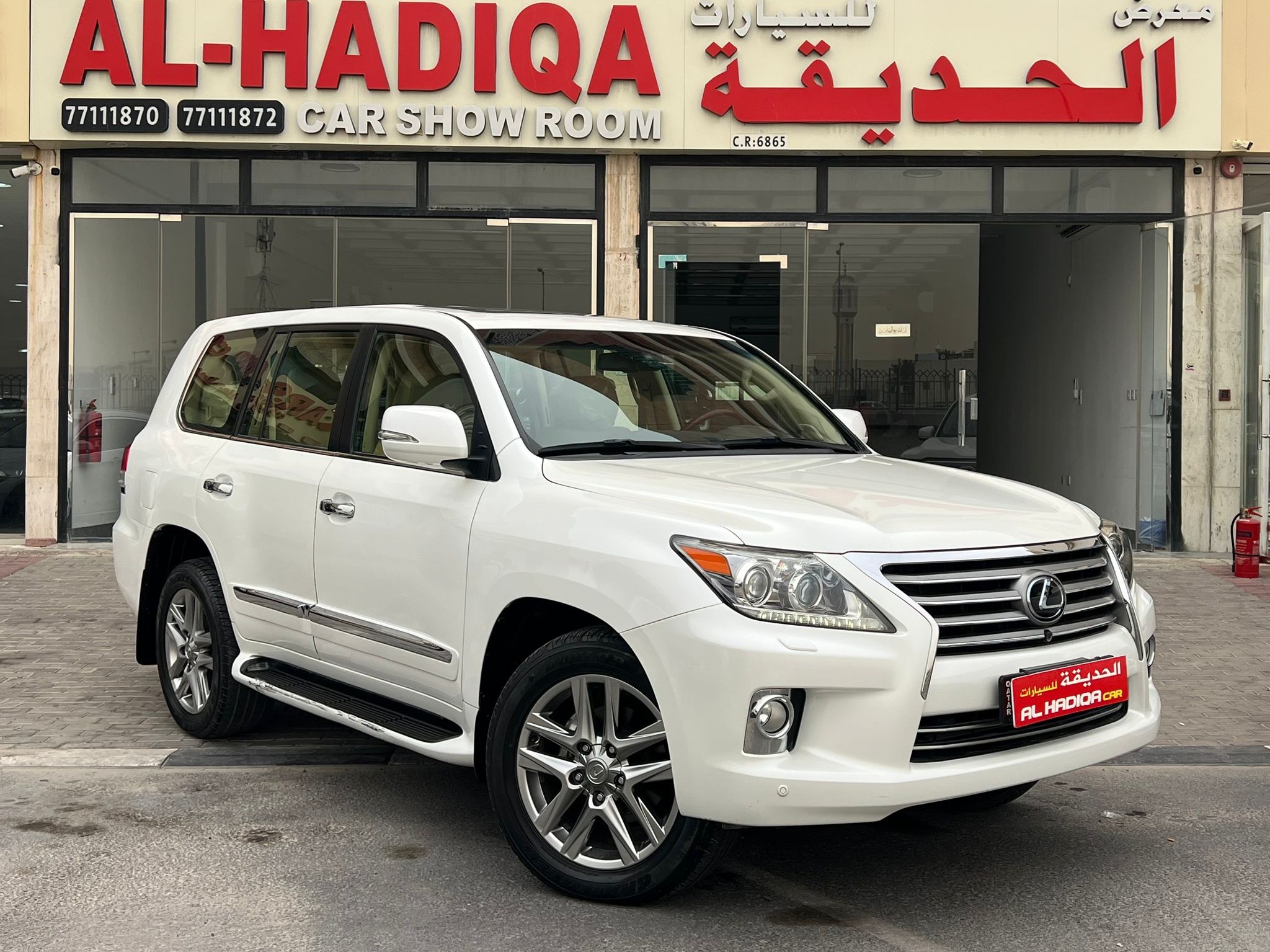 Lexus LX 570 2013 - Image 2