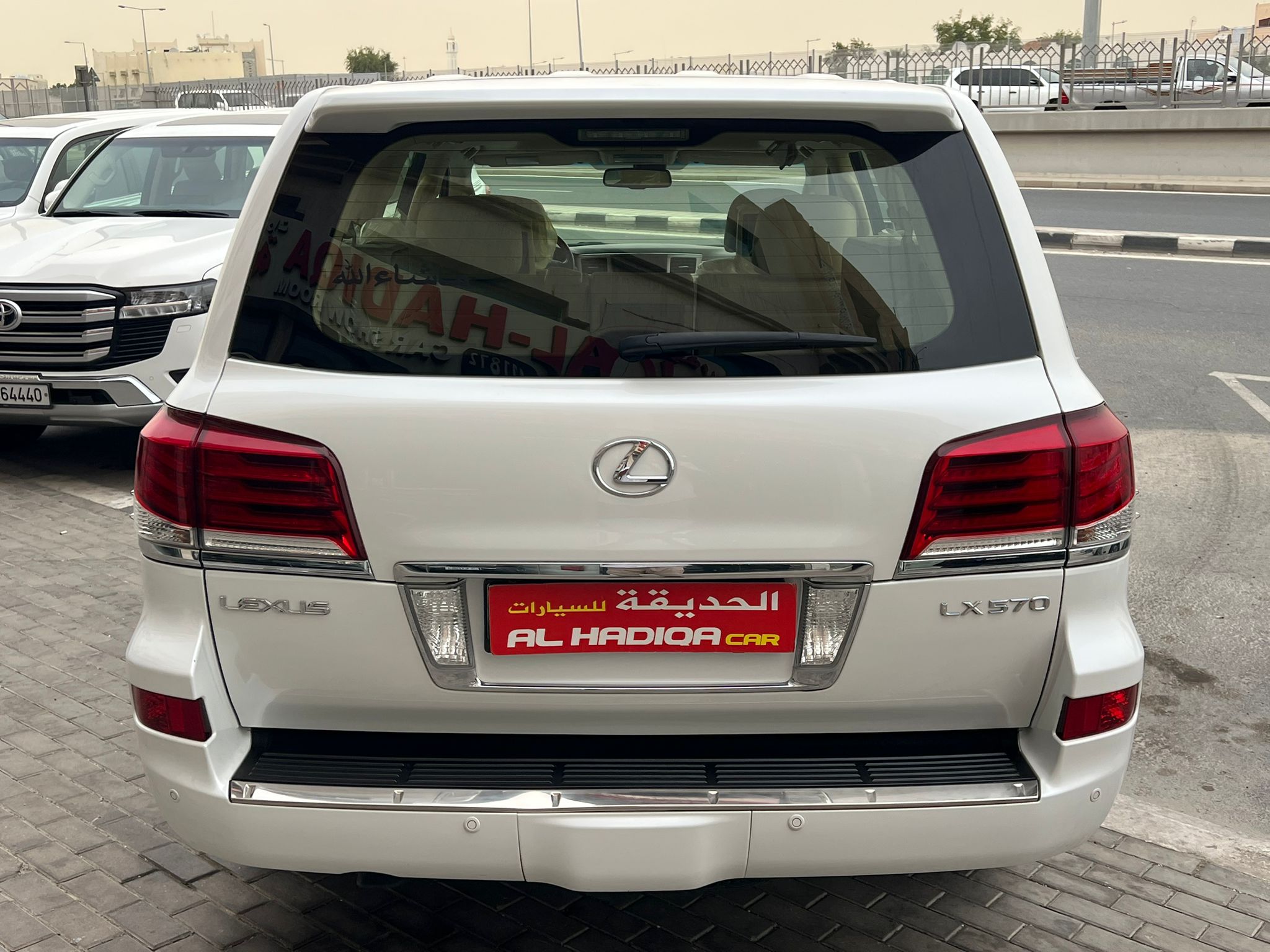 Lexus LX 570 2013 - Image 4