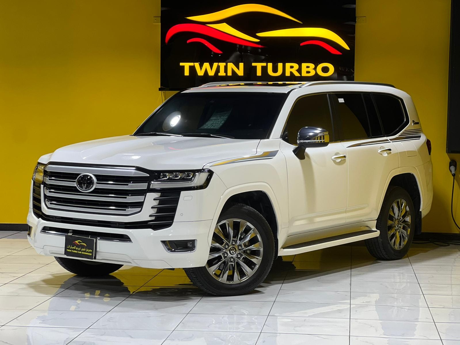 Toyota Land Cruiser VX.R 2022 - Image 1