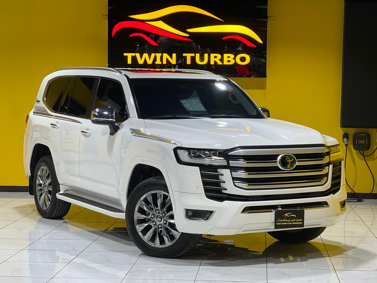 Toyota Land Cruiser VX.R 2022 - Image 2
