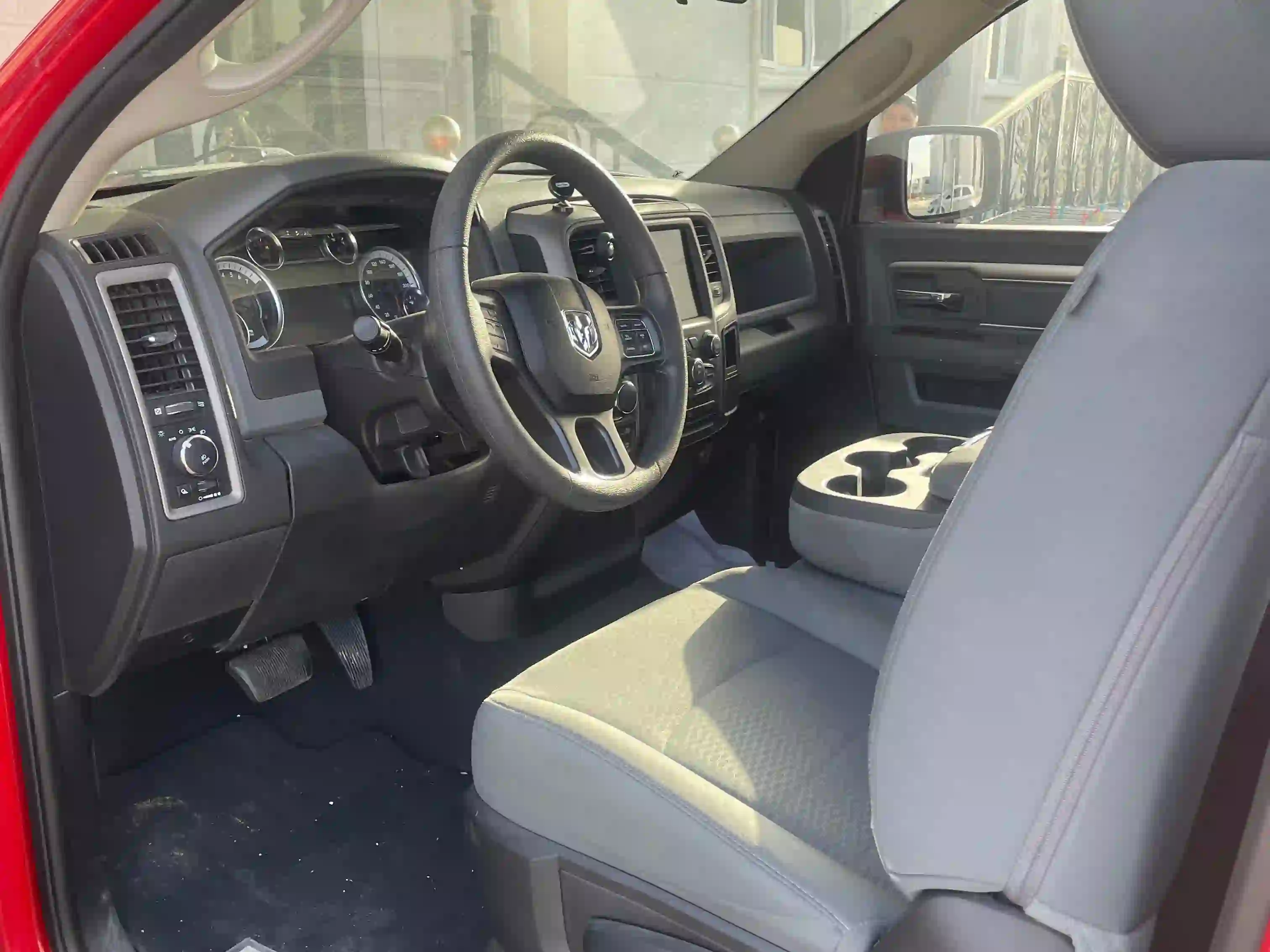 Dodge Ram 1500 2020 - Image 4
