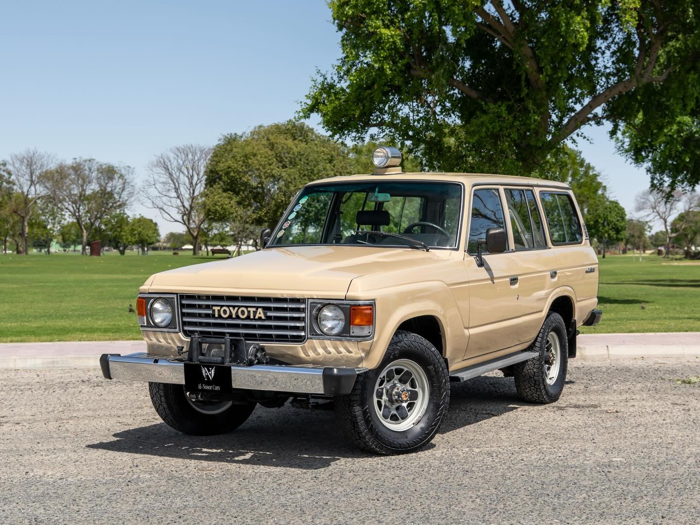 Toyota Land Cruiser Standard 1984 - Image 4