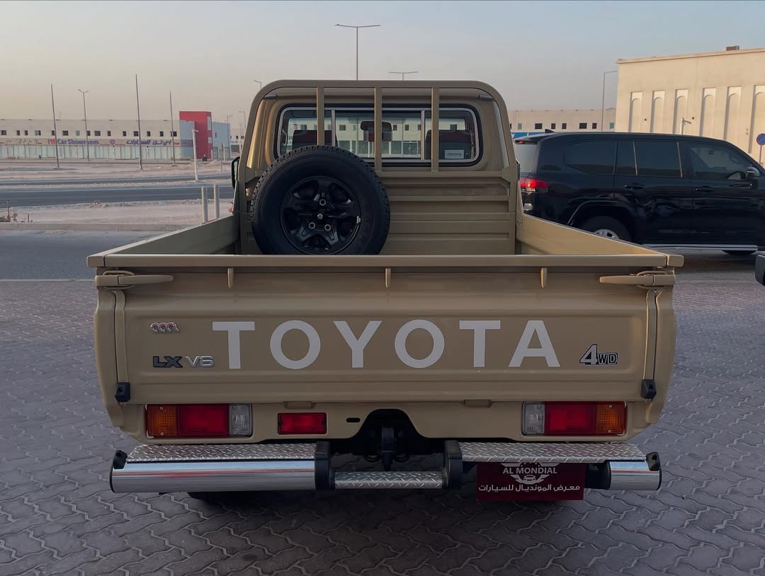 Toyota LX  - Image 2