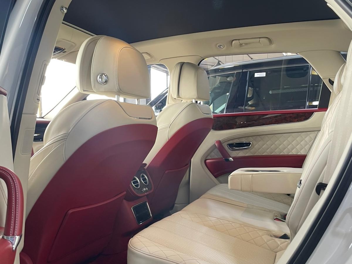 Bentley Bentayga 2018 - Image 3