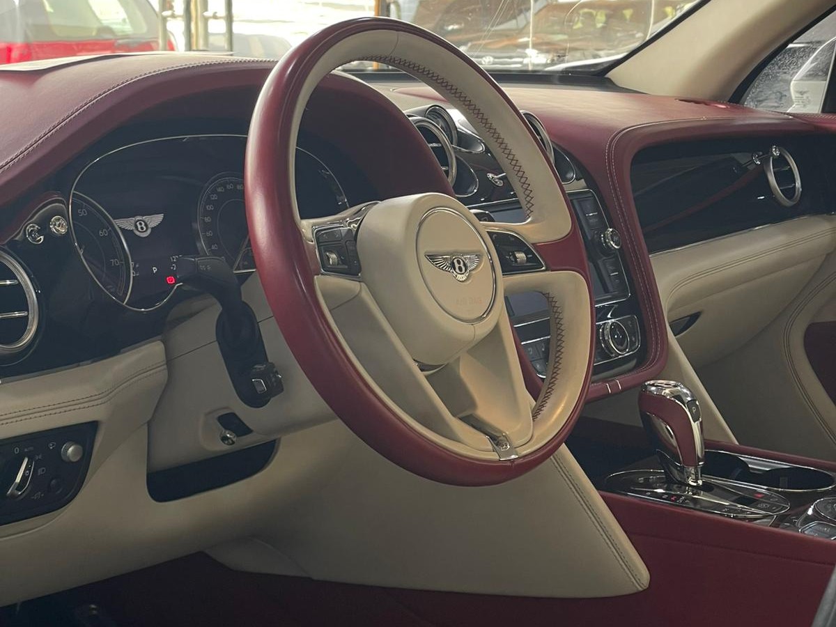 Bentley Bentayga 2018 - Image 4