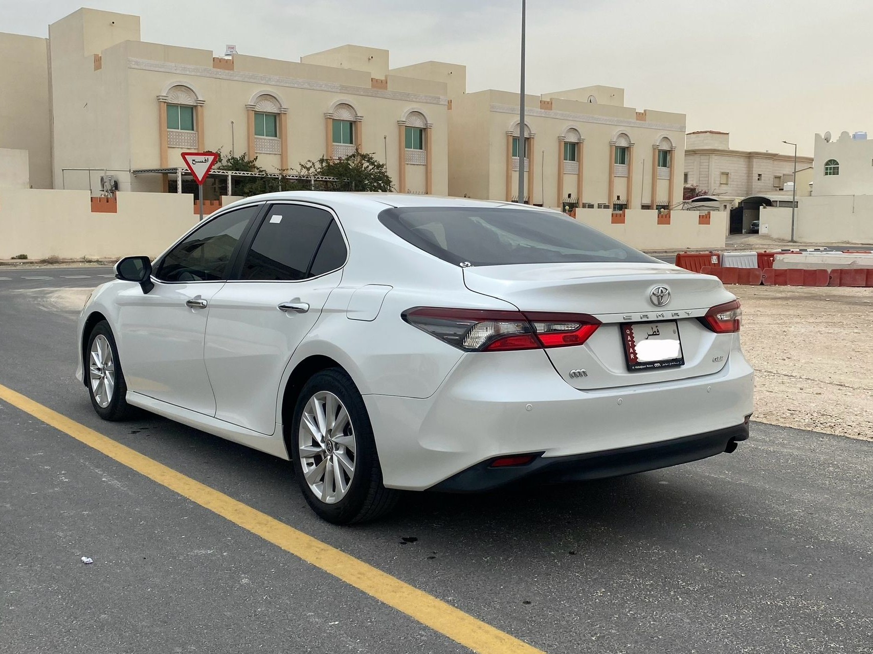 Toyota Camry GLE 2024 - Image 4