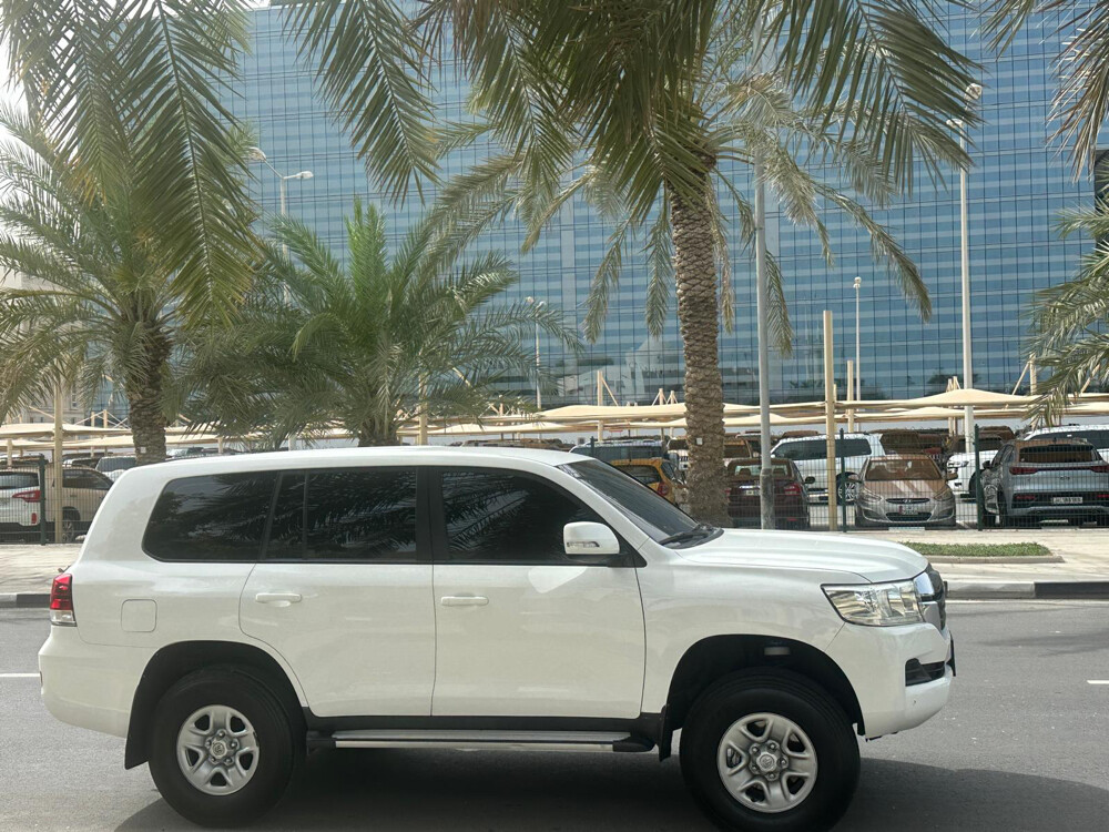 Toyota Land Cruiser GX 2020 - Image 4