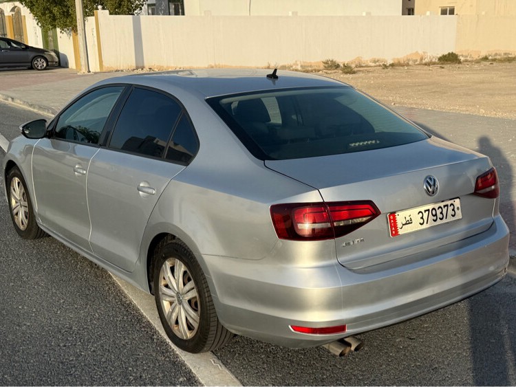 Volkswagen Jetta 2016 - Image 2