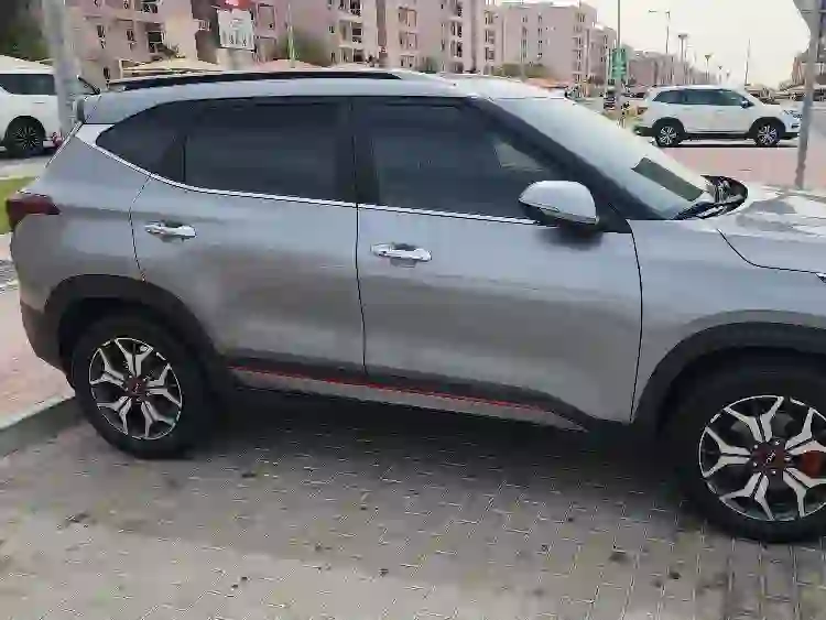 Kia Seltos 2023 - Image 3