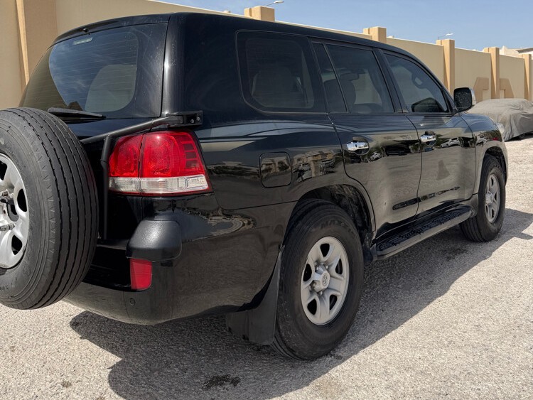 Toyota Land Cruiser VX.R 2008 - Image 2