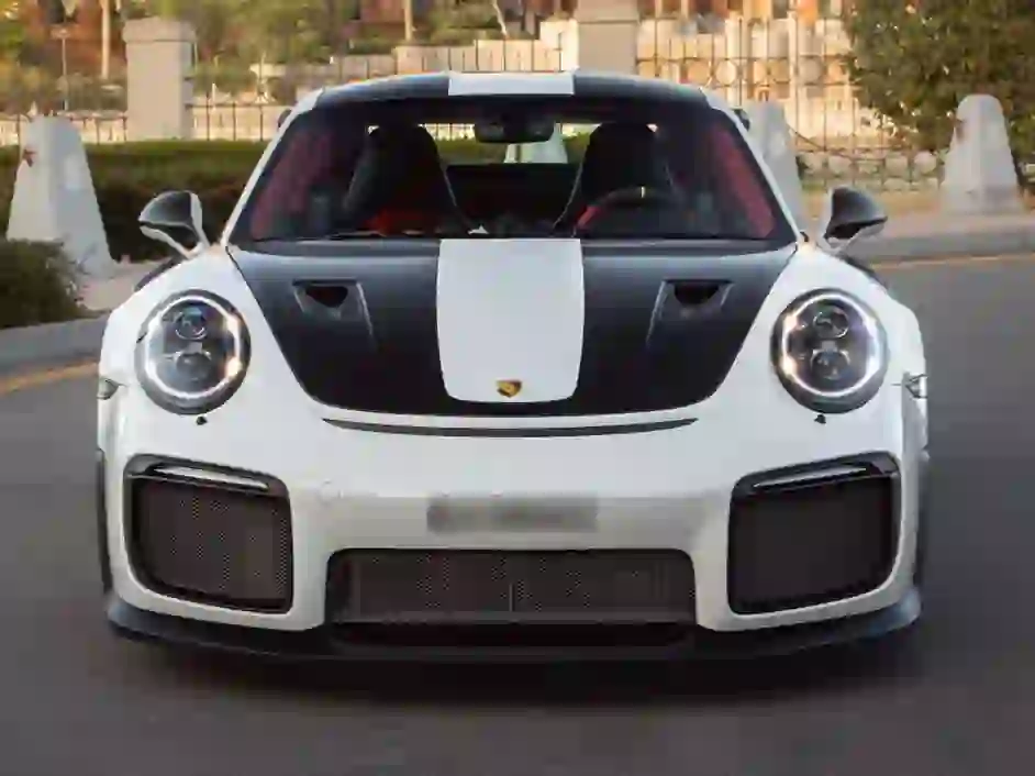 Porsche 911 GT2 RS 2018 - Image 2