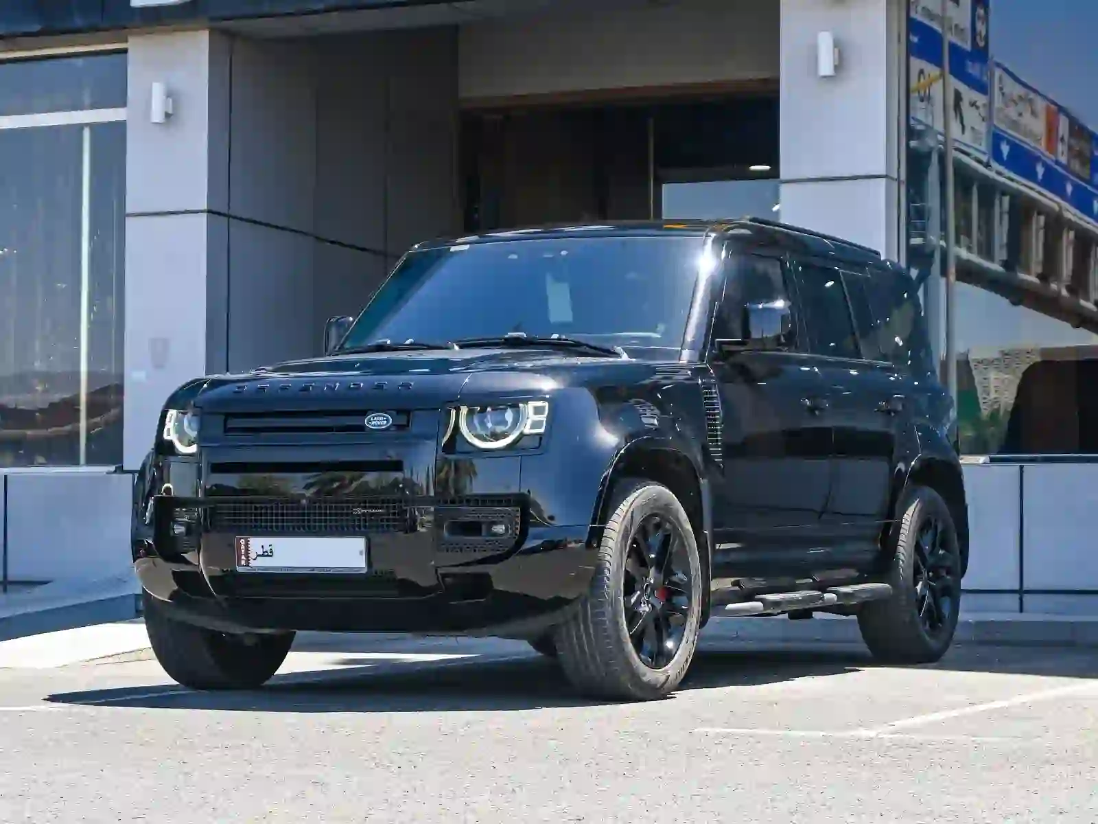 Land Rover Defender 110 SE 2023 - Image 3