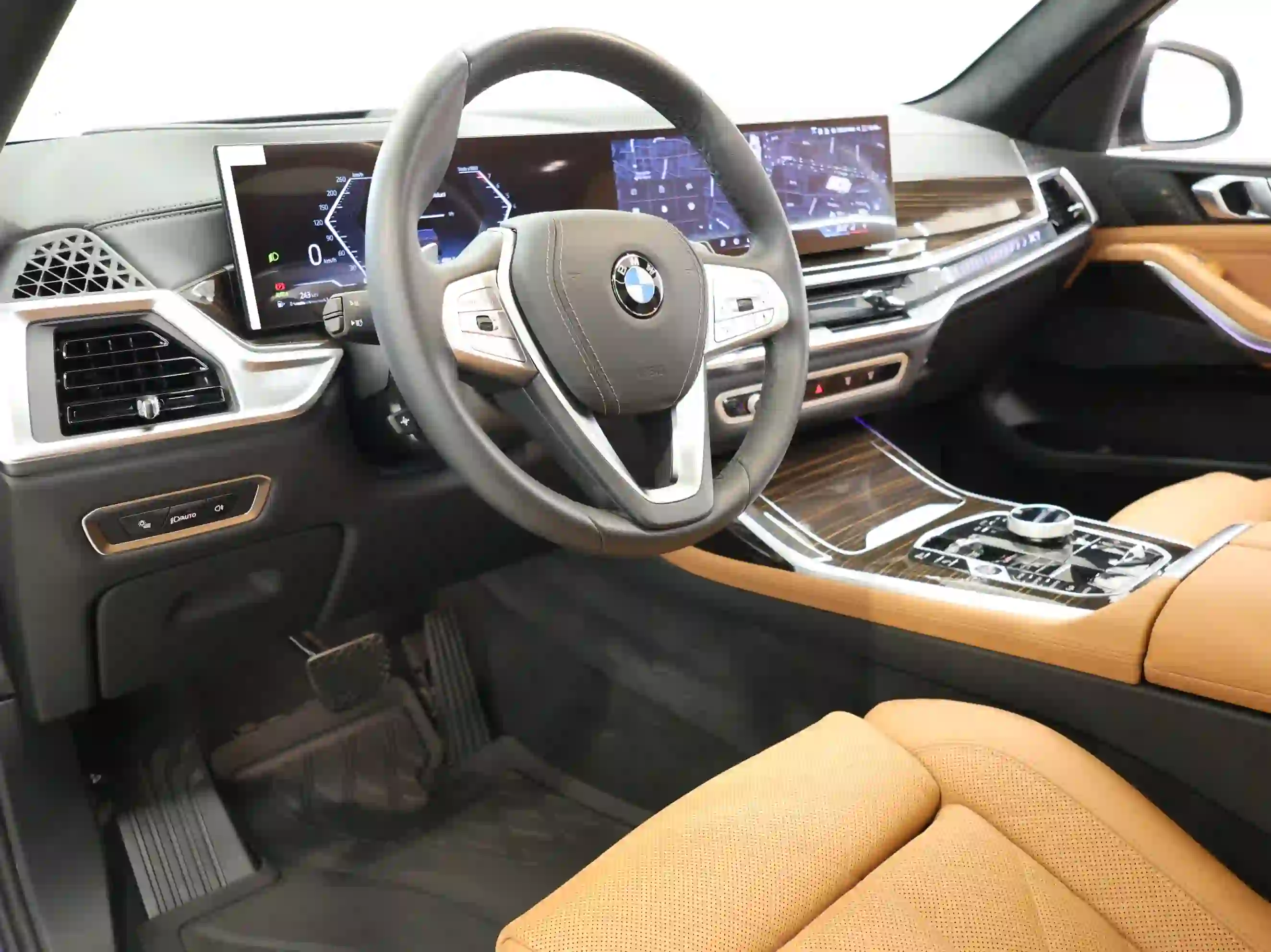 BMW X-Series X7 2026 - Image 2