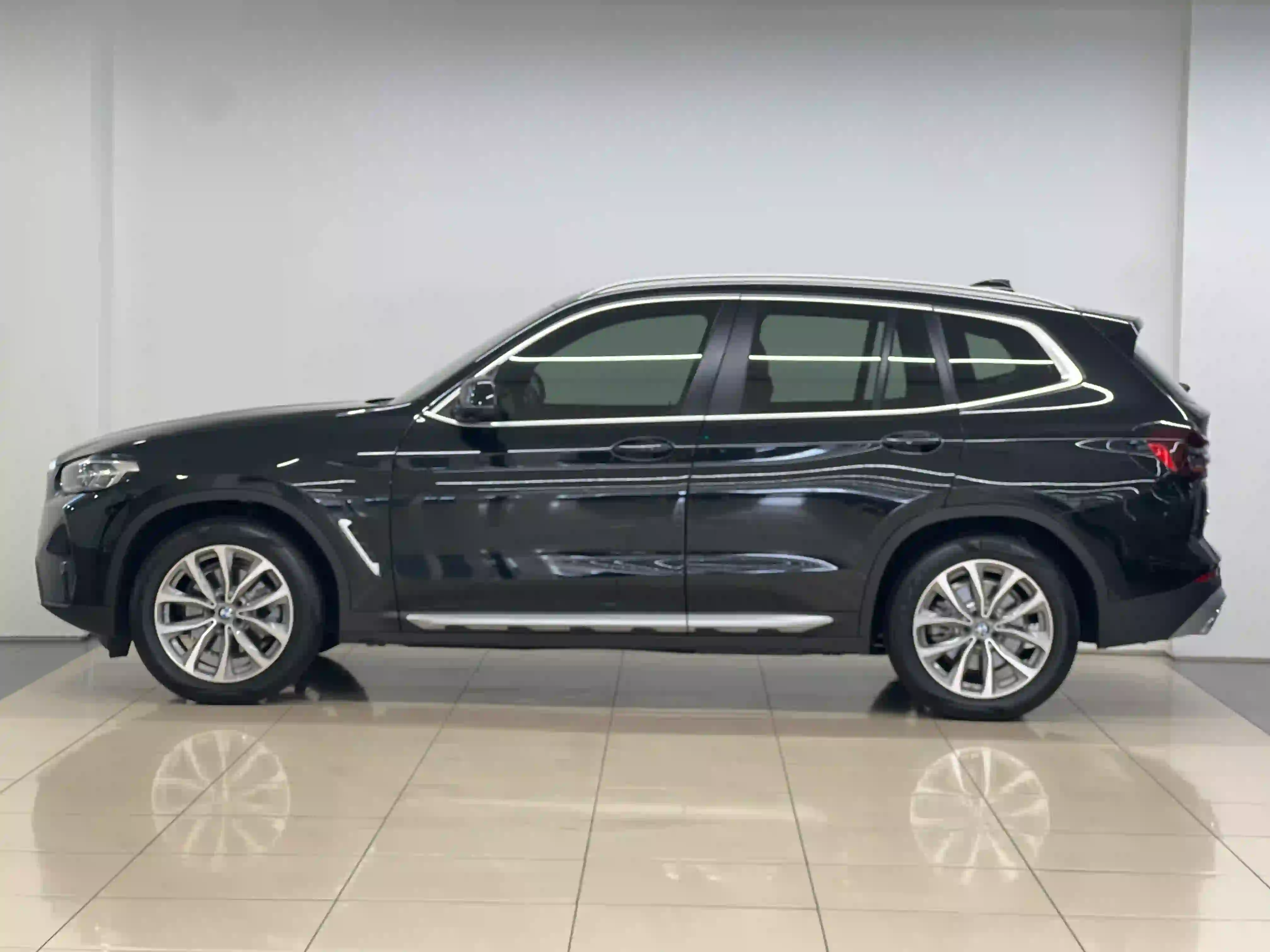BMW X-Series X3 2024 - Image 4