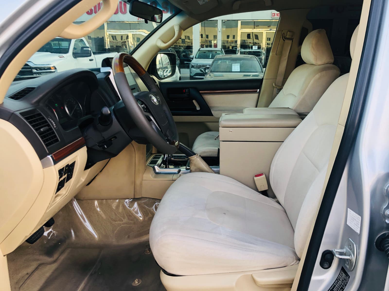 Toyota Land Cruiser GX.R 2017 - Image 2