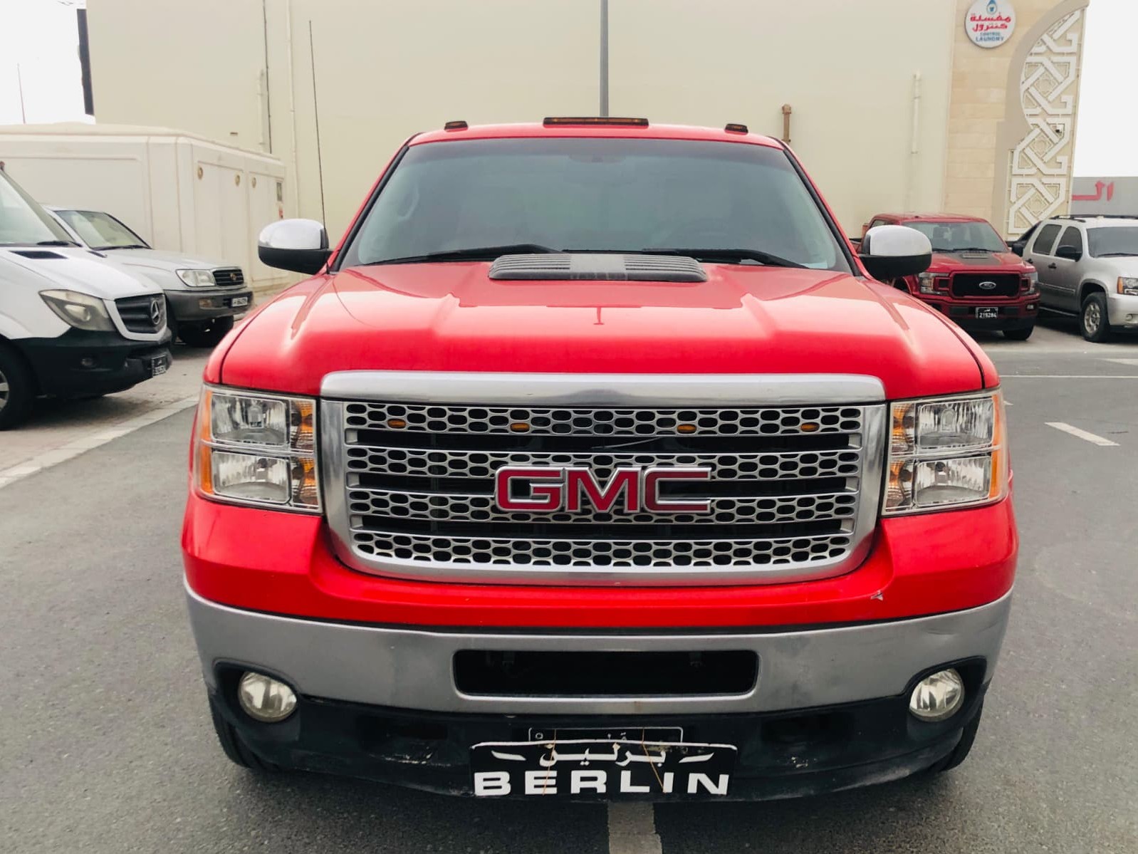 GMC Sierra SLE 2013 - Image 2