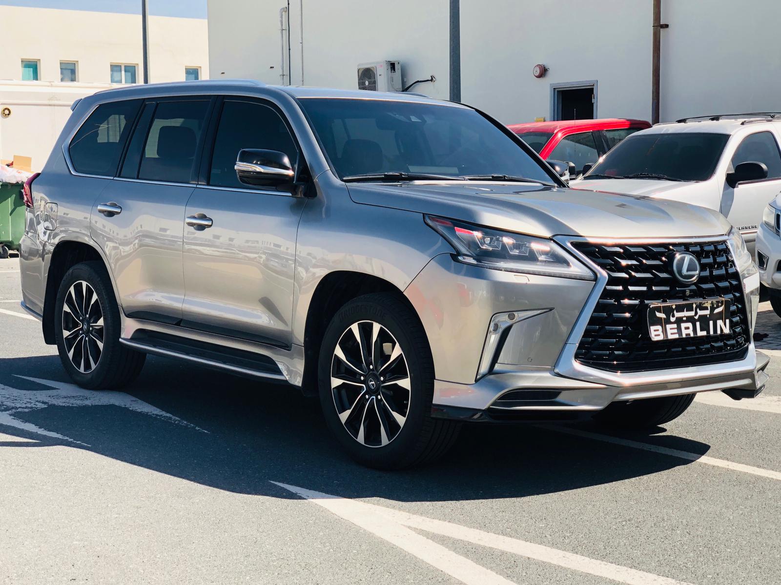 Lexus LX 570 2016 - Image 4