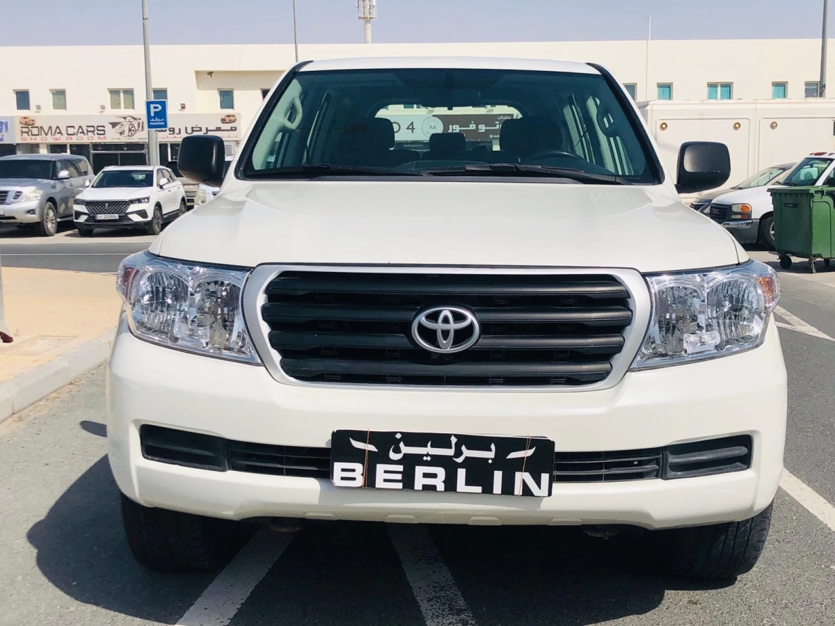 Toyota Land Cruiser Standard 2011
