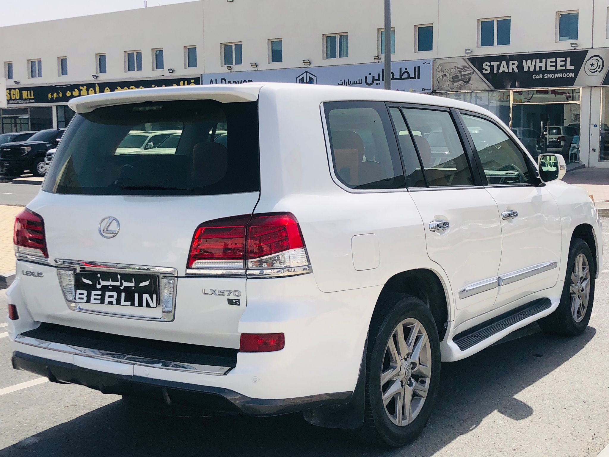 Lexus LX 570 2013 - Image 3