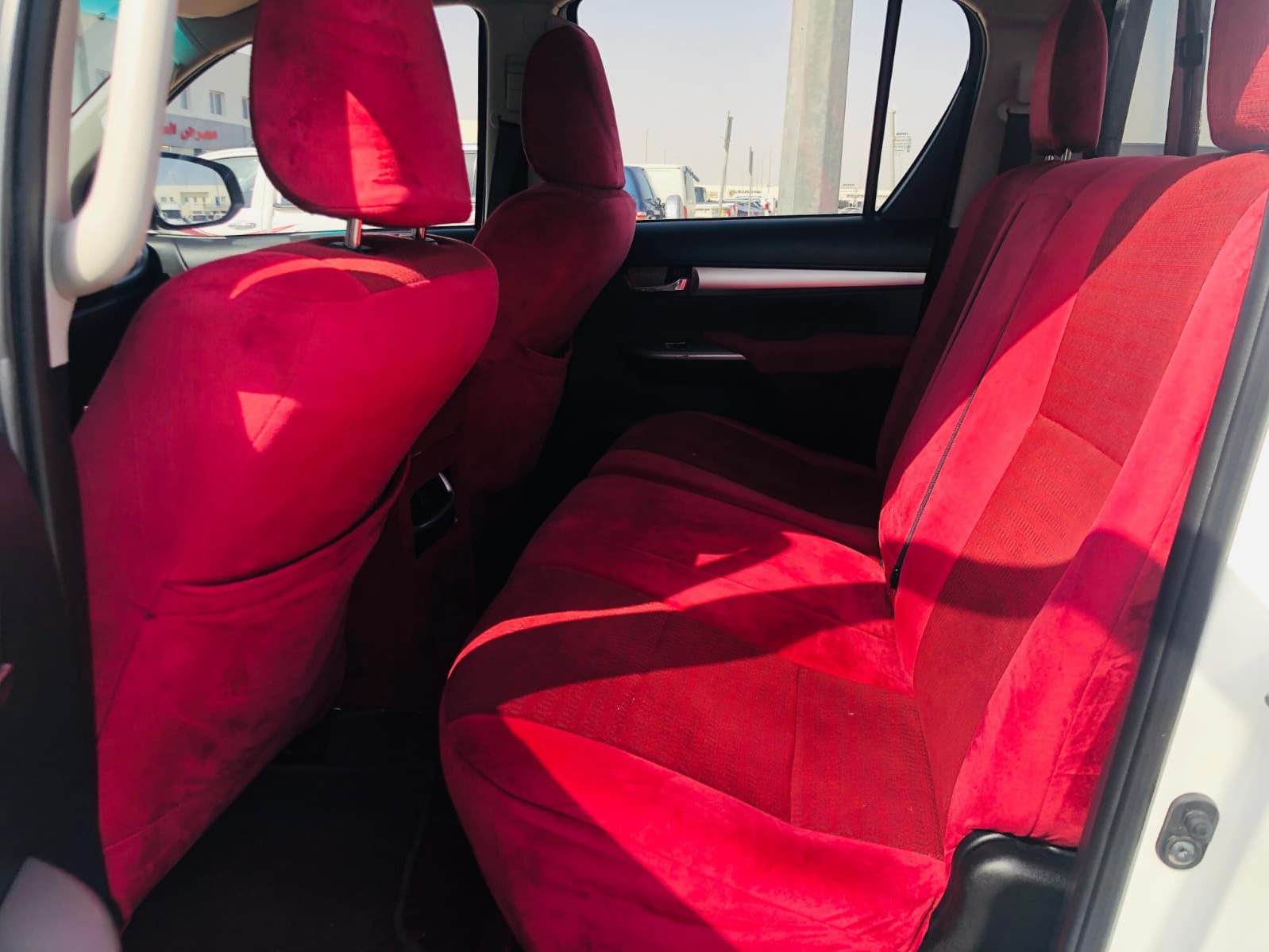 Toyota Hilux SR5 2017 - Image 4