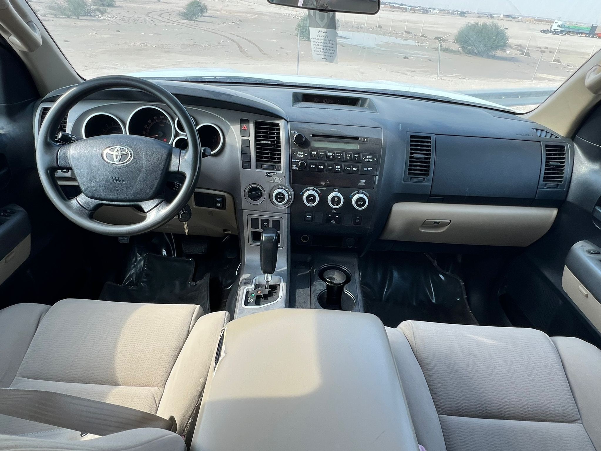 Toyota Sequoia 2013 — photo 10 for sale in Qatar