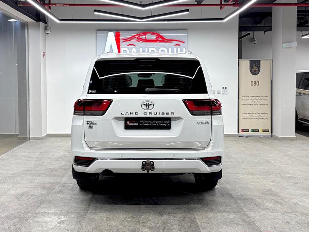 Toyota Land Cruiser VX.R 2022 - Image 2