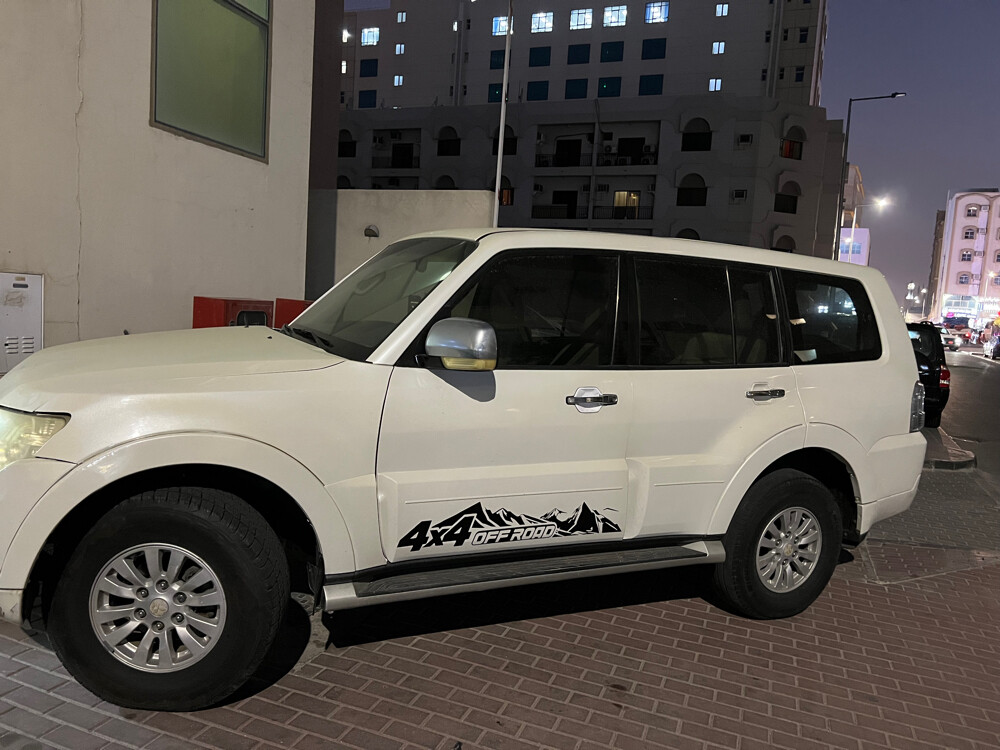 Mitsubishi Pajero 3.5 2012 - Image 1