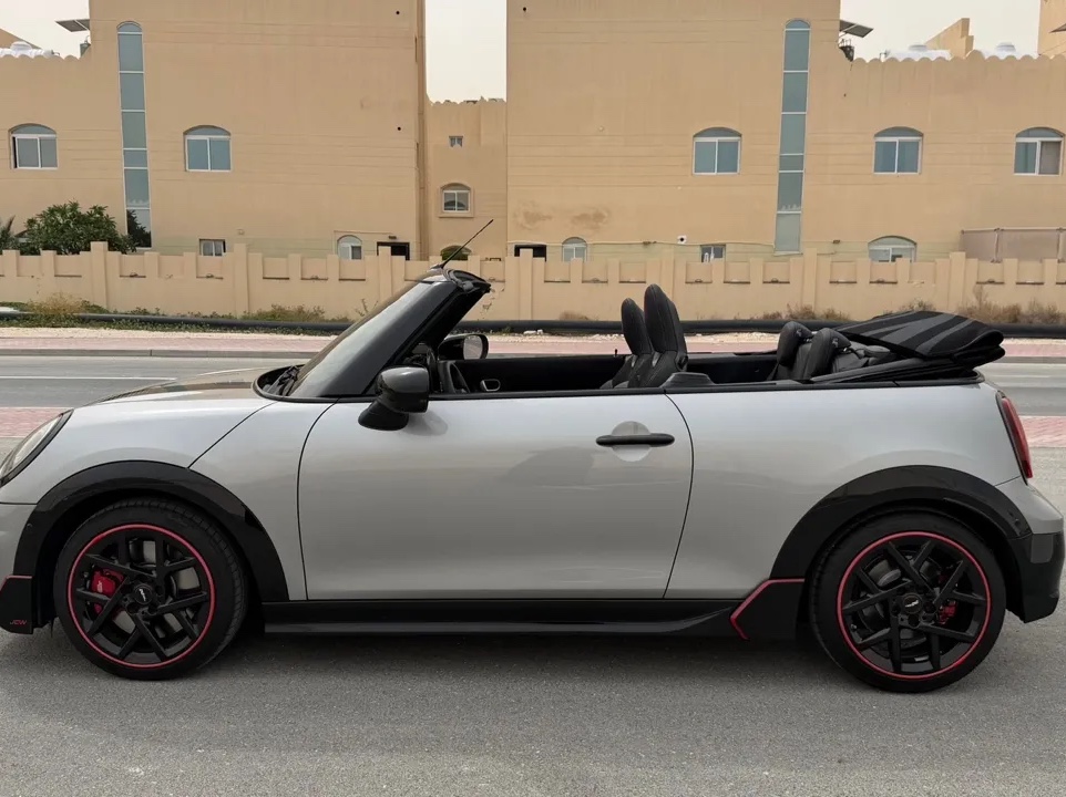 Mini Cooper JCW  2025 - Image 4