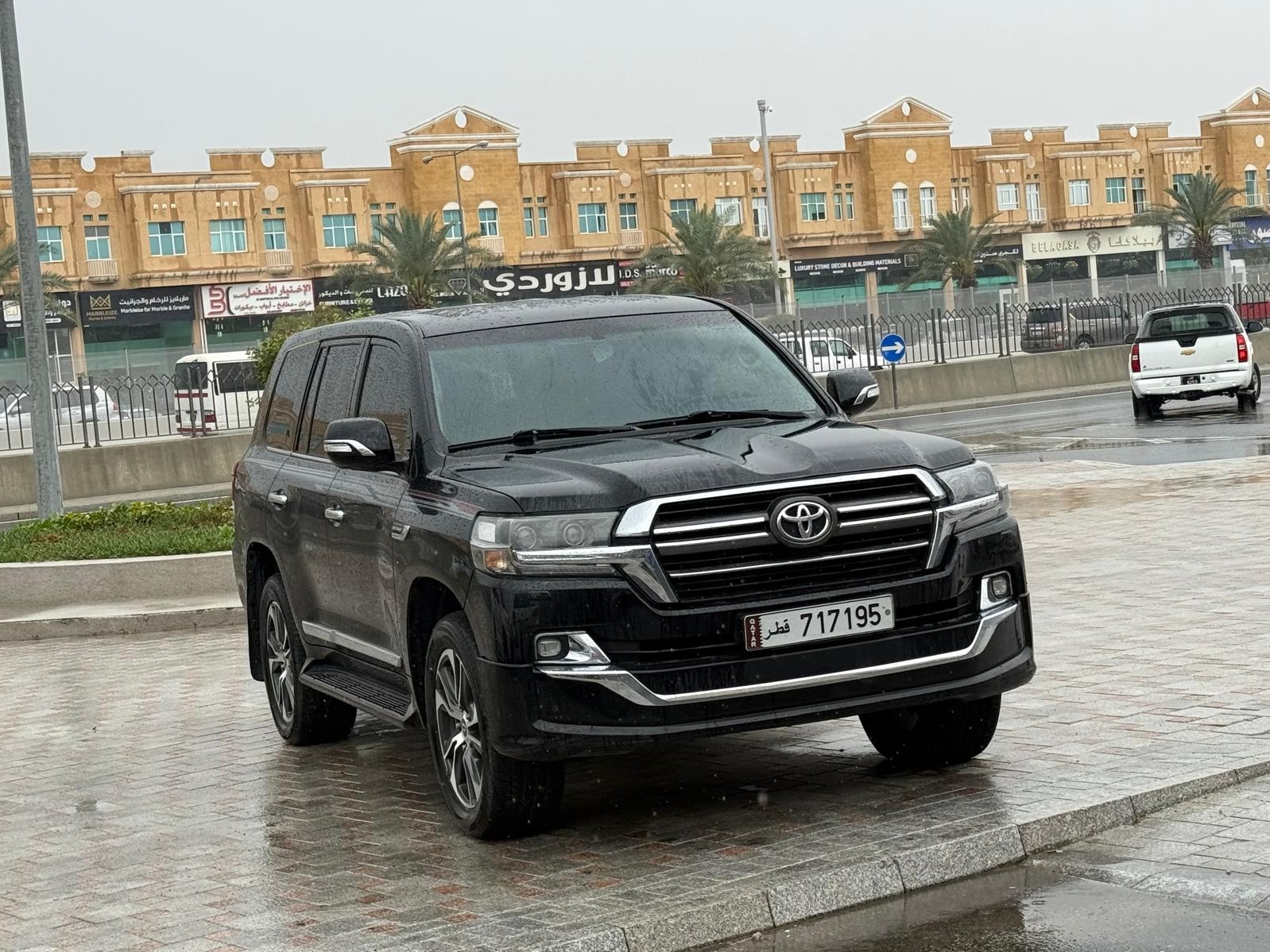 Toyota Land Cruiser GXR Grand Touring 2020 - Image 3