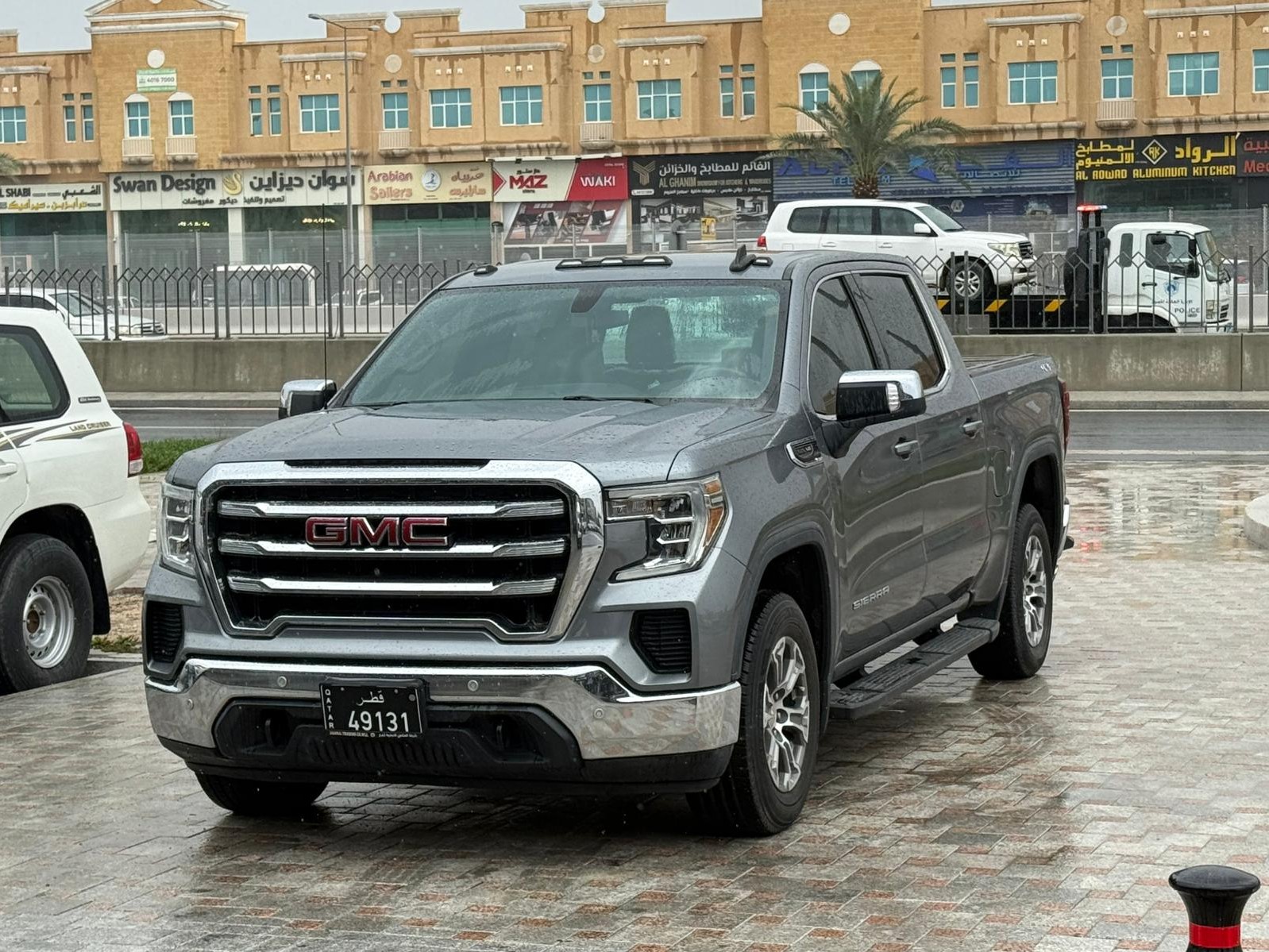 GMC Sierra SLE 2021 - Image 1