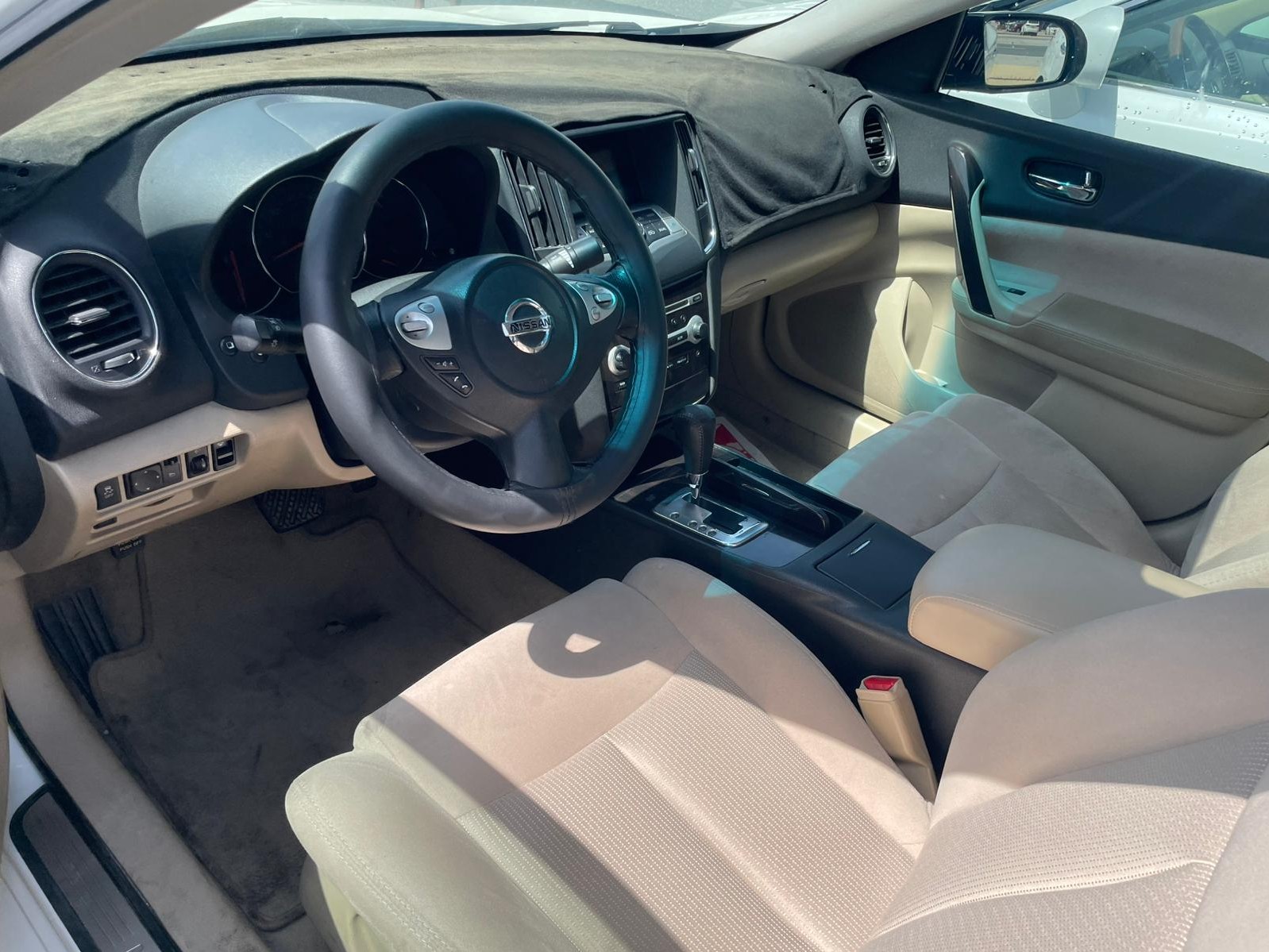 Nissan Maxima 2012 - Image 2