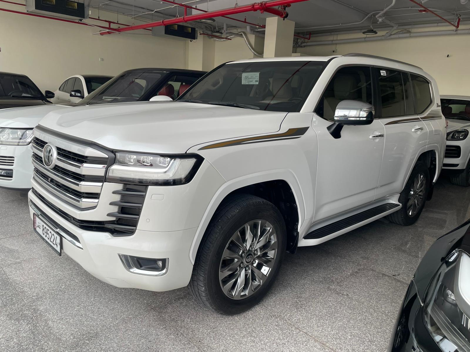 Toyota Land Cruiser VX.R 2022 - Image 1