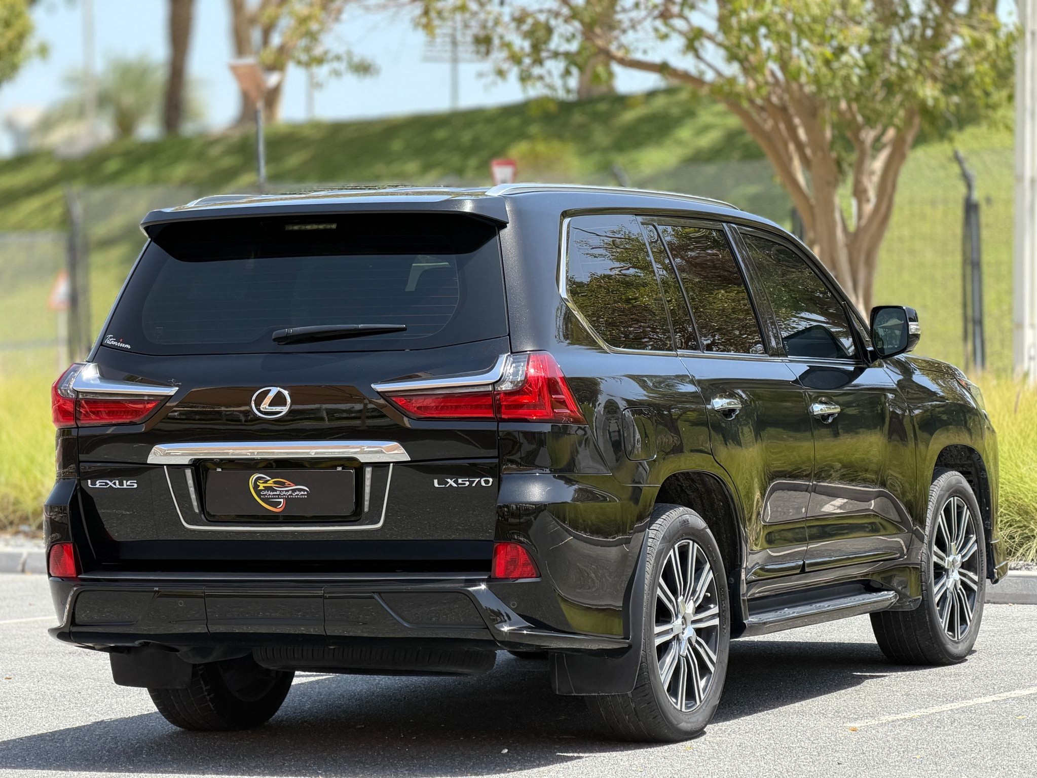 Lexus LX 570 2021 - Image 3