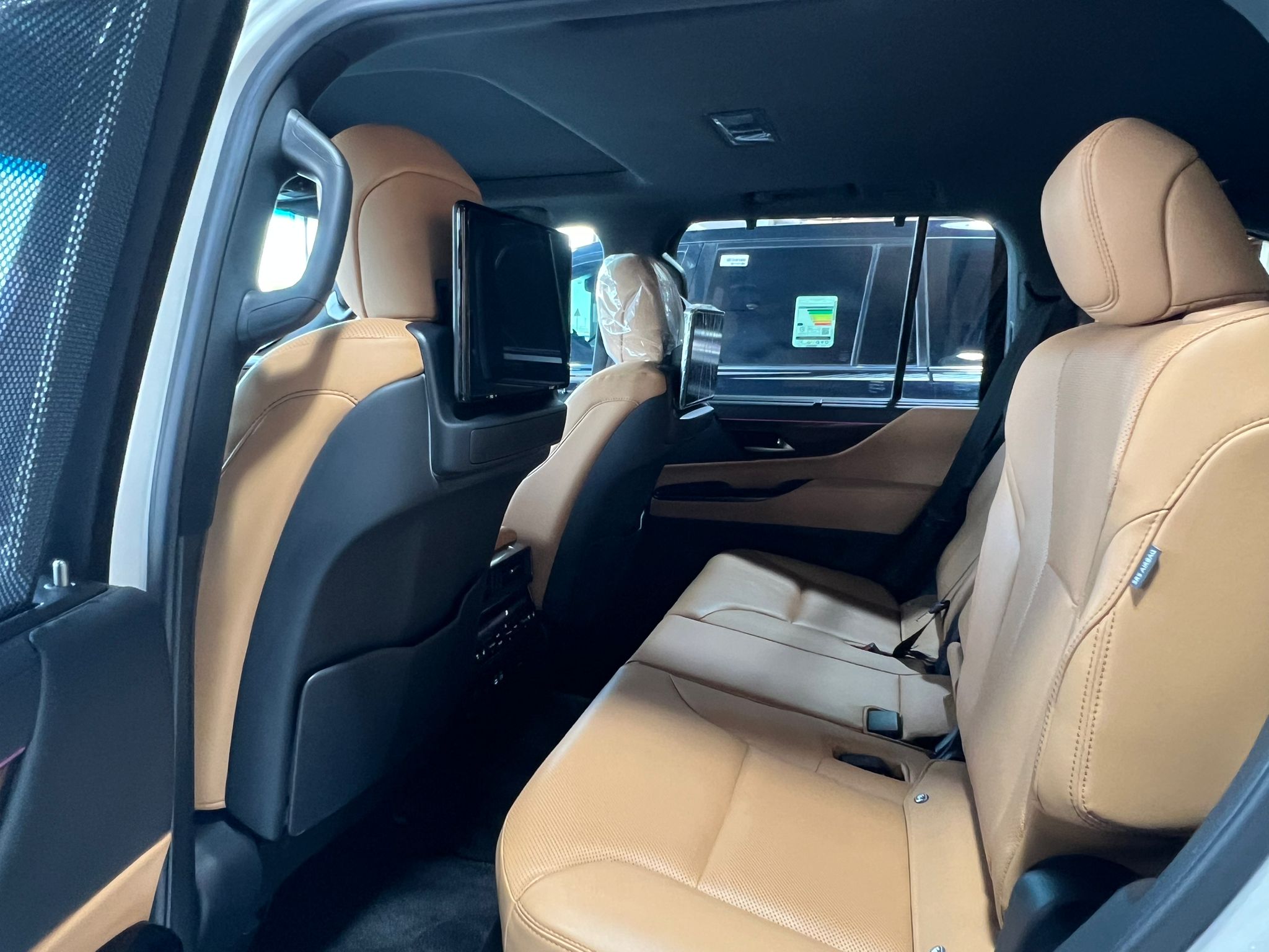 Lexus LX 600 2023 - Image 2