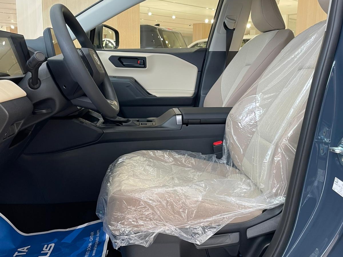 Toyota RAV4 LE HYBRID 2026 - Image 2