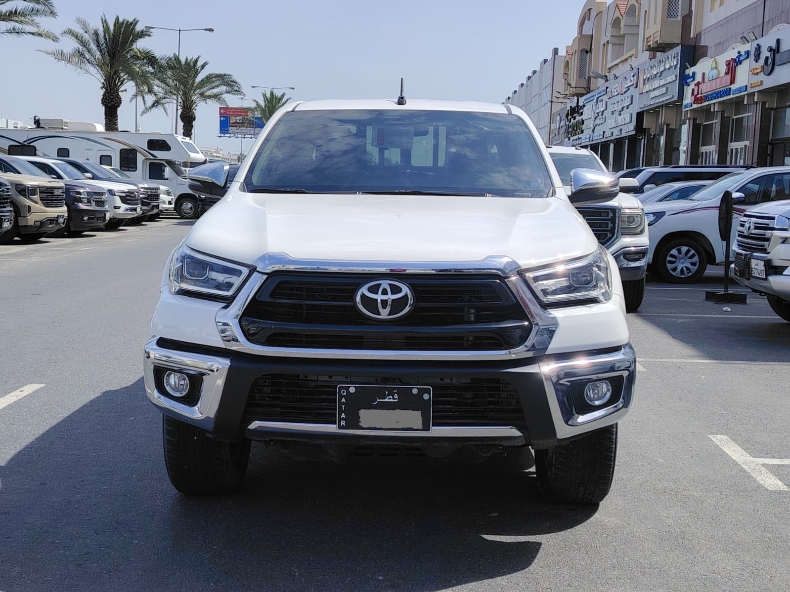 Toyota Hilux SR5 2024 - Image 2