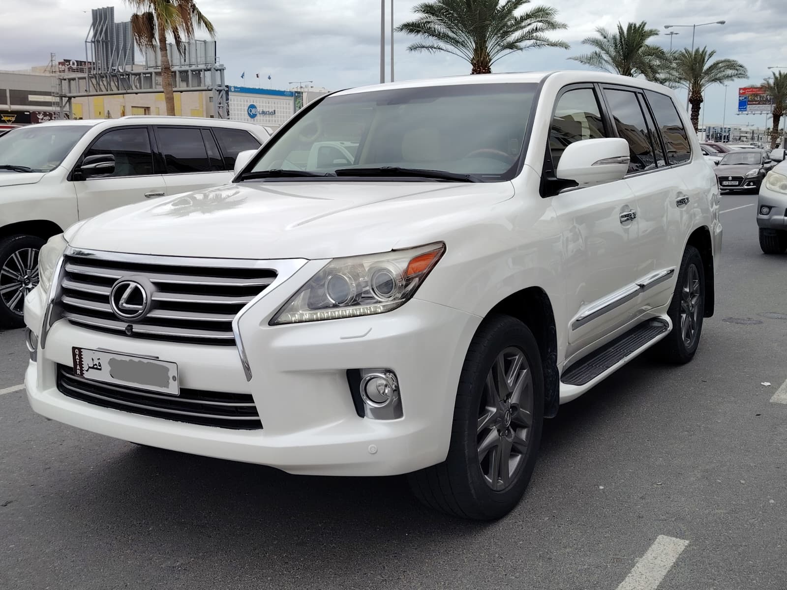 Lexus LX 570 2013 - Image 1