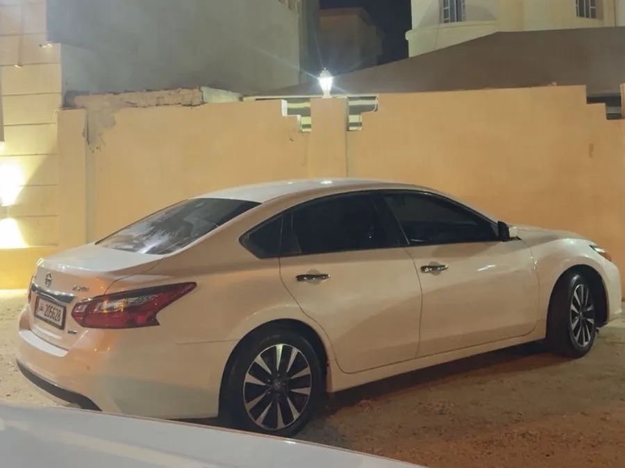 Nissan Altima Standard 2017 - Image 2