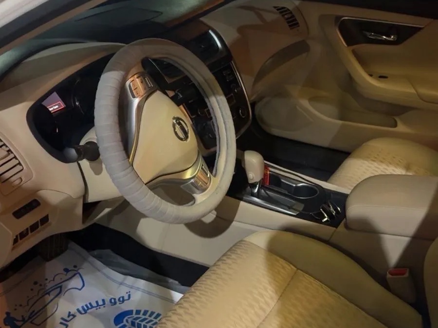 Nissan Altima Standard 2017 - Image 4