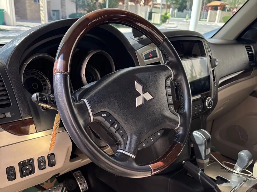Mitsubishi Pajero 3.8 2020 - Image 3